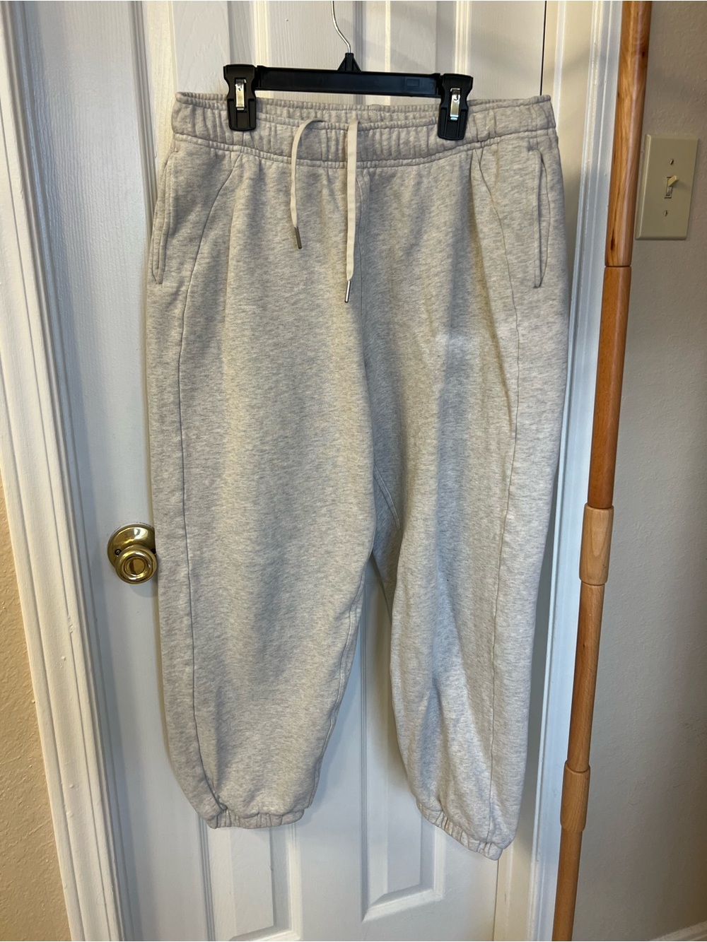 Lululemon Scuba Light Gray Women's Jogger Sweatpants
